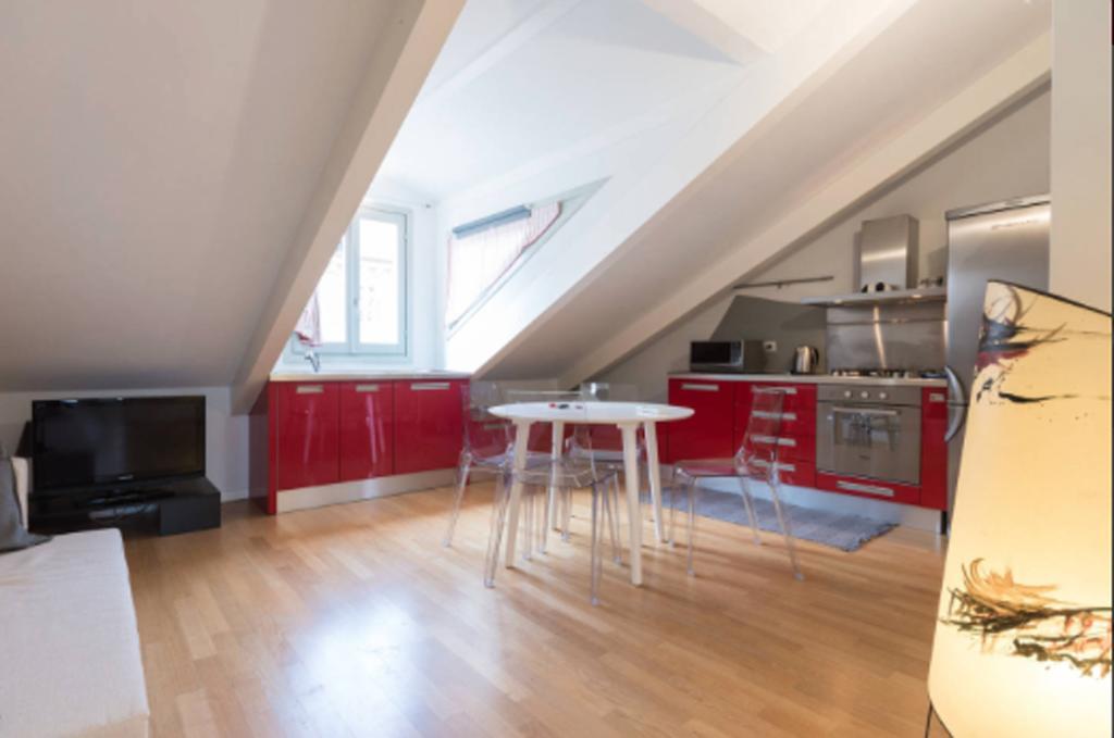 Apartament Francesco Da Paola 10 *